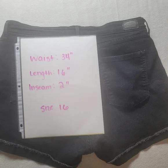 Signature Levis Womens High Rise black stretch Denim Shorts Size 16 - Picture 8 of 8